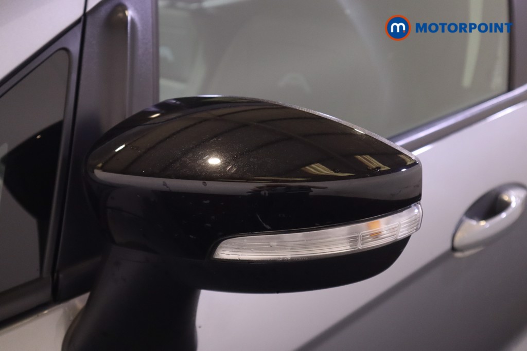 Ford Ecosport Active Manual Petrol SUV - Stock Number (1587223) - 39th supplementary image