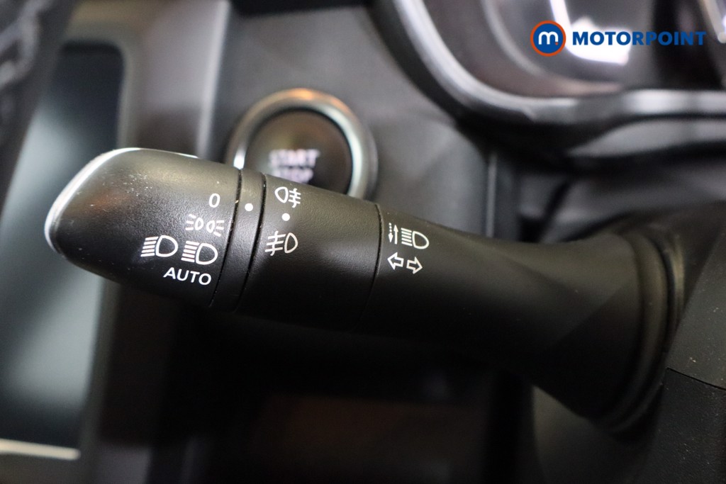 Renault Kadjar Iconic Manual Petrol SUV - Stock Number (1569272) - 4th supplementary image