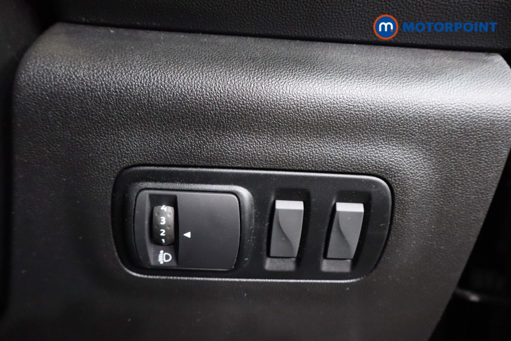 Renault Kadjar Iconic Manual Petrol SUV - Stock Number (1569272) - 13th supplementary image