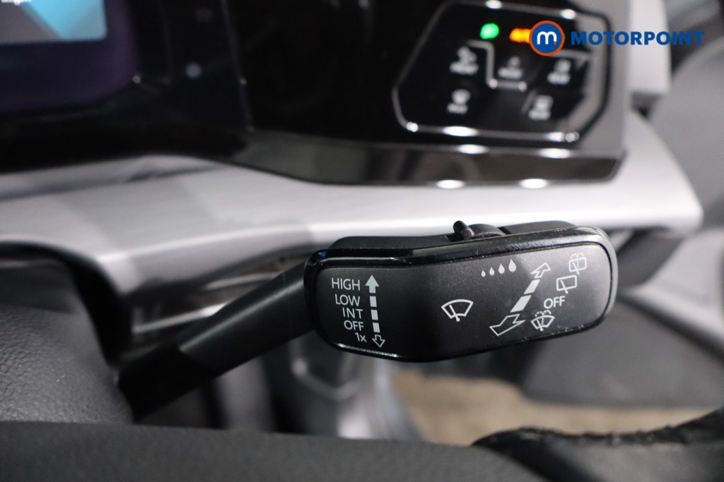 Volkswagen Golf Style Manual Petrol Hatchback - Stock Number (1570963) - 18th supplementary image