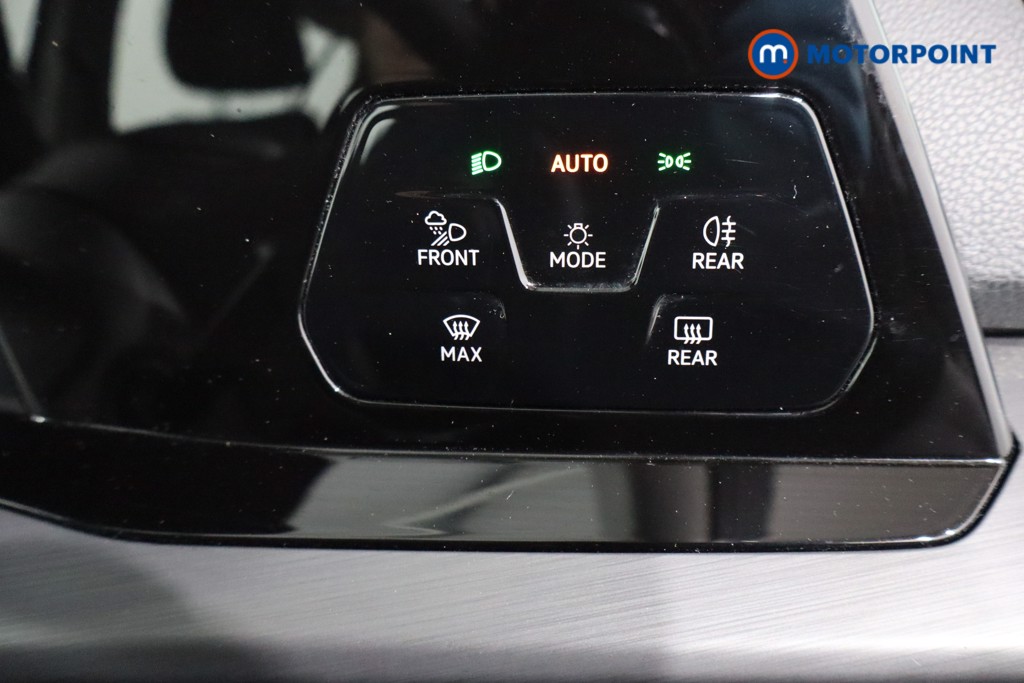 Volkswagen Golf Style Manual Petrol Hatchback - Stock Number (1570963) - 20th supplementary image