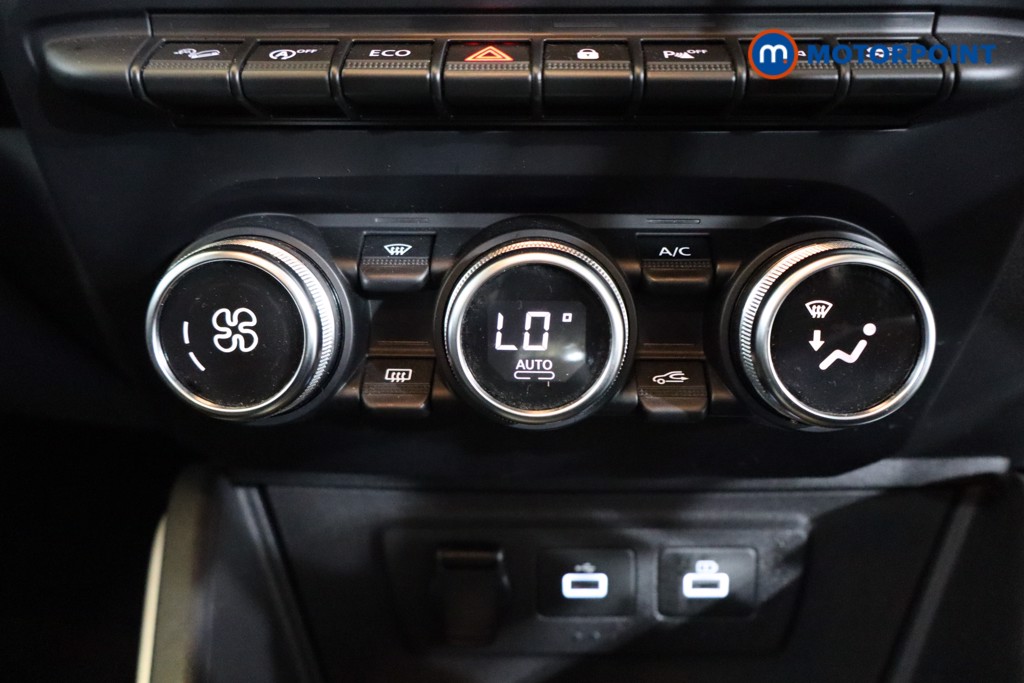 Dacia Duster Prestige Manual Diesel SUV - Stock Number (1584105) - 10th supplementary image