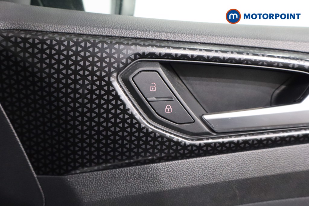 Volkswagen T-Cross SEL Manual Petrol SUV - Stock Number (1586331) - 17th supplementary image