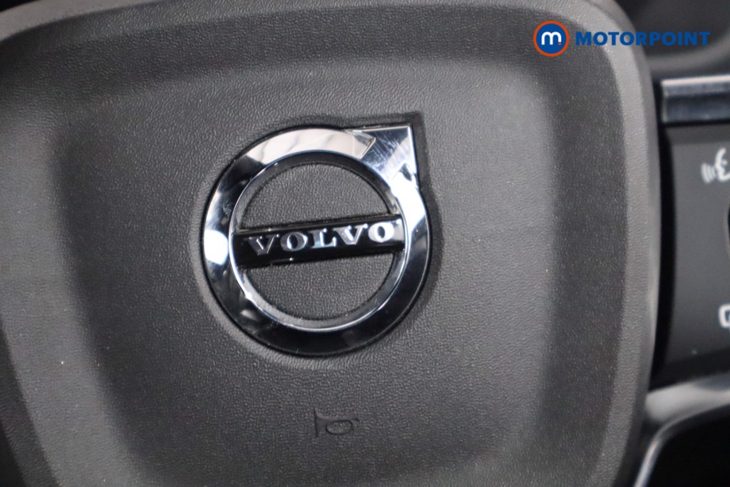 Volvo Xc40 R Design Manual Petrol SUV - Stock Number (1586367) - 17th supplementary image