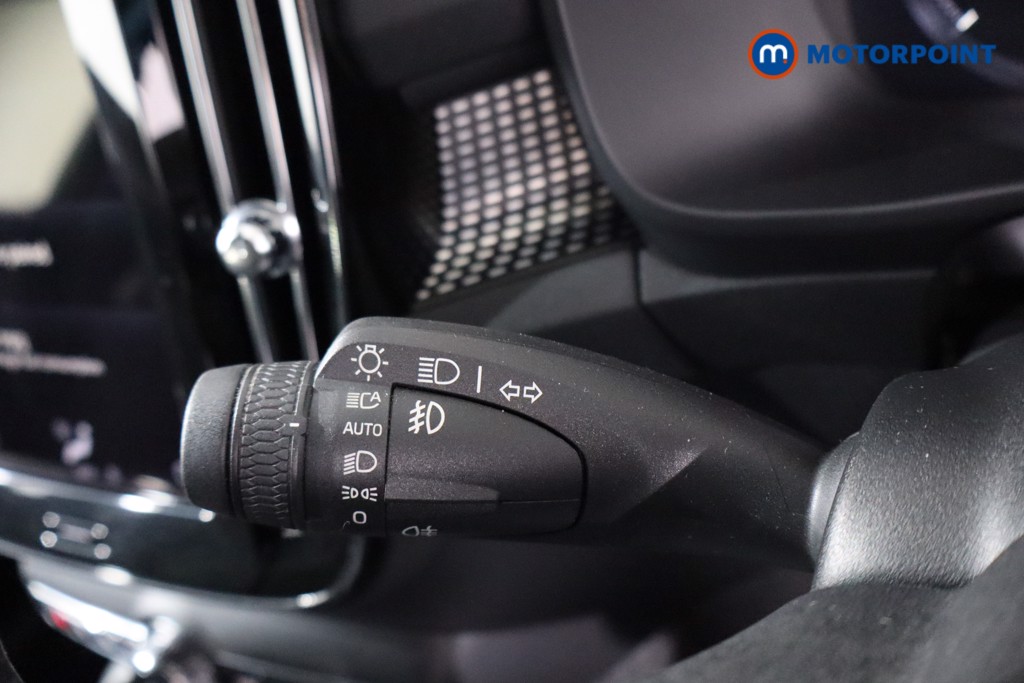 Volvo Xc40 R Design Manual Petrol SUV - Stock Number (1586367) - 19th supplementary image