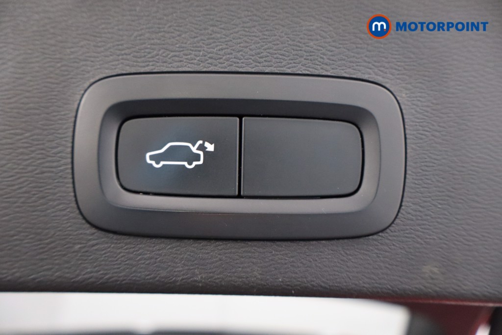 Volvo Xc40 R Design Manual Petrol SUV - Stock Number (1586367) - 35th supplementary image