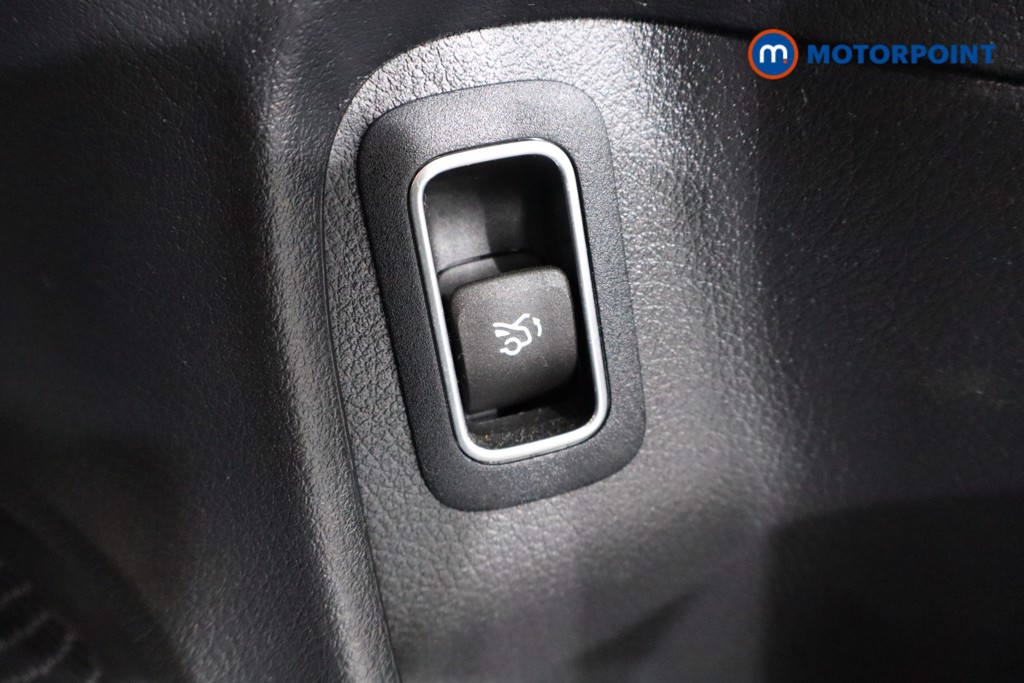 Mercedes-Benz CLA Amg Line Automatic Petrol Coupe - Stock Number (1586789) - 15th supplementary image