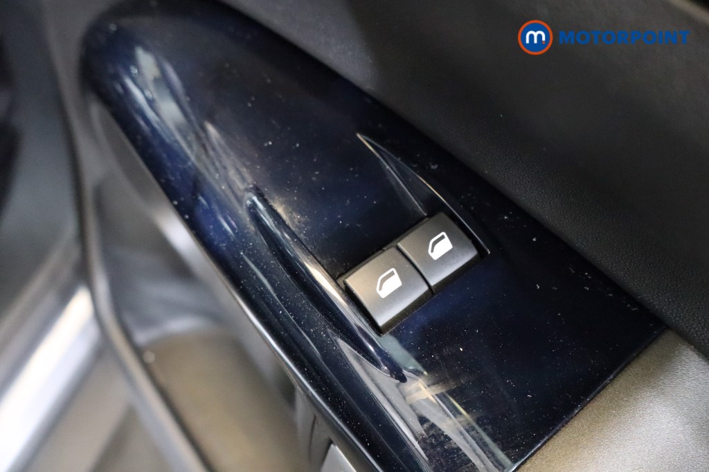 Citroen C4 Cactus Flair Automatic Petrol SUV - Stock Number (1574396) - 17th supplementary image