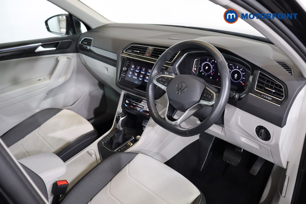 Volkswagen Tiguan Elegance Automatic Petrol Plug-In Hybrid SUV - Stock Number (1581366) - 1st supplementary image