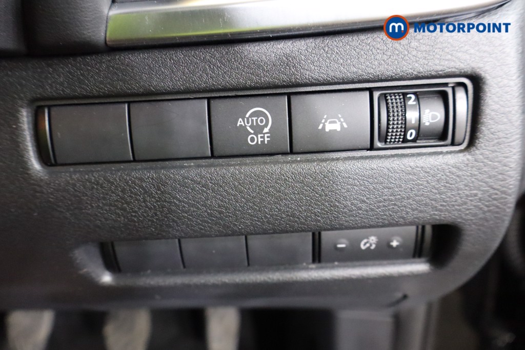 Nissan Qashqai Acenta Premium Manual Petrol SUV - Stock Number (1581550) - 16th supplementary image