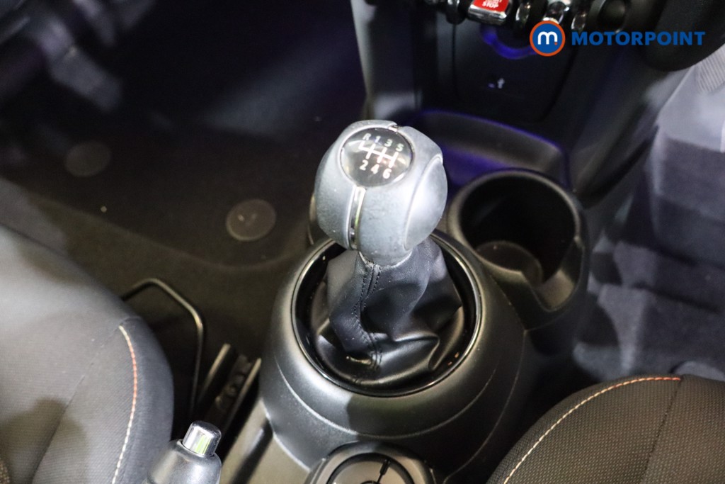 Mini Hatchback Cooper Classic Manual Petrol Hatchback - Stock Number (1583402) - 11th supplementary image