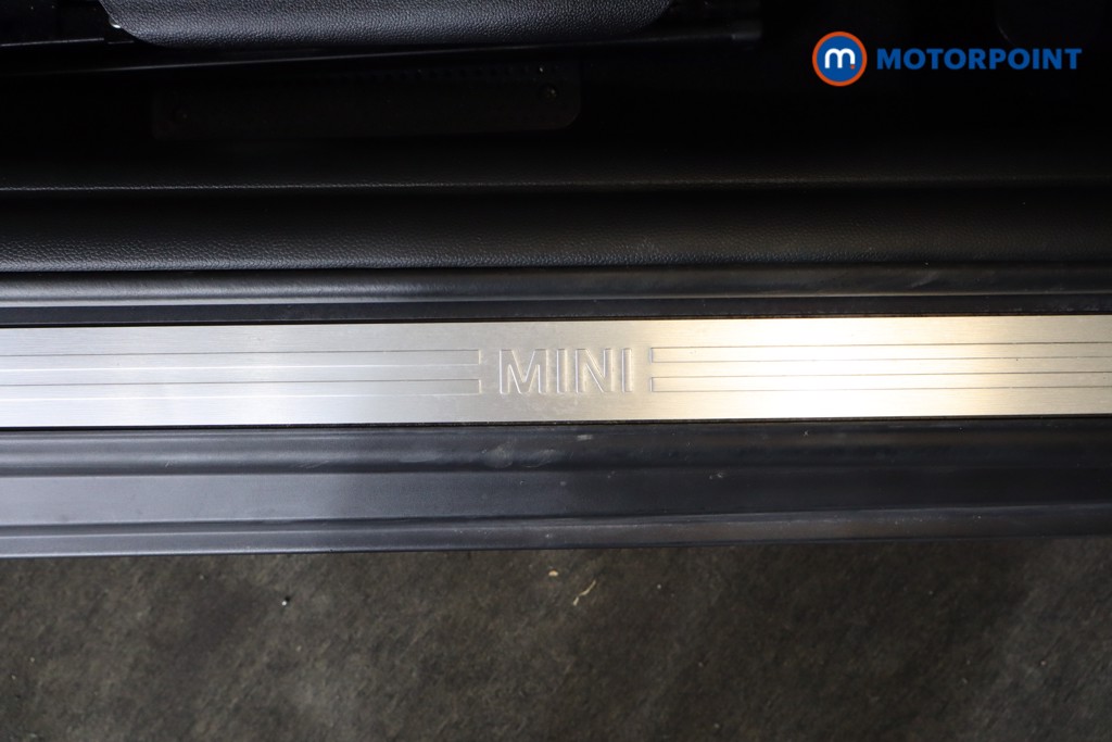 Mini Hatchback Cooper Classic Manual Petrol Hatchback - Stock Number (1583402) - 19th supplementary image