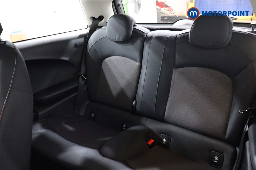 Mini Hatchback Cooper Classic Manual Petrol Hatchback - Stock Number (1583402) - 21st supplementary image