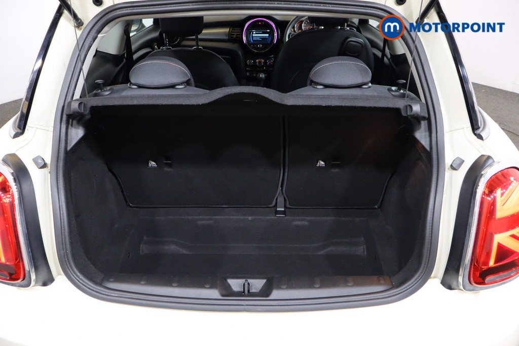 Mini Hatchback Cooper Classic Manual Petrol Hatchback - Stock Number (1583402) - 24th supplementary image