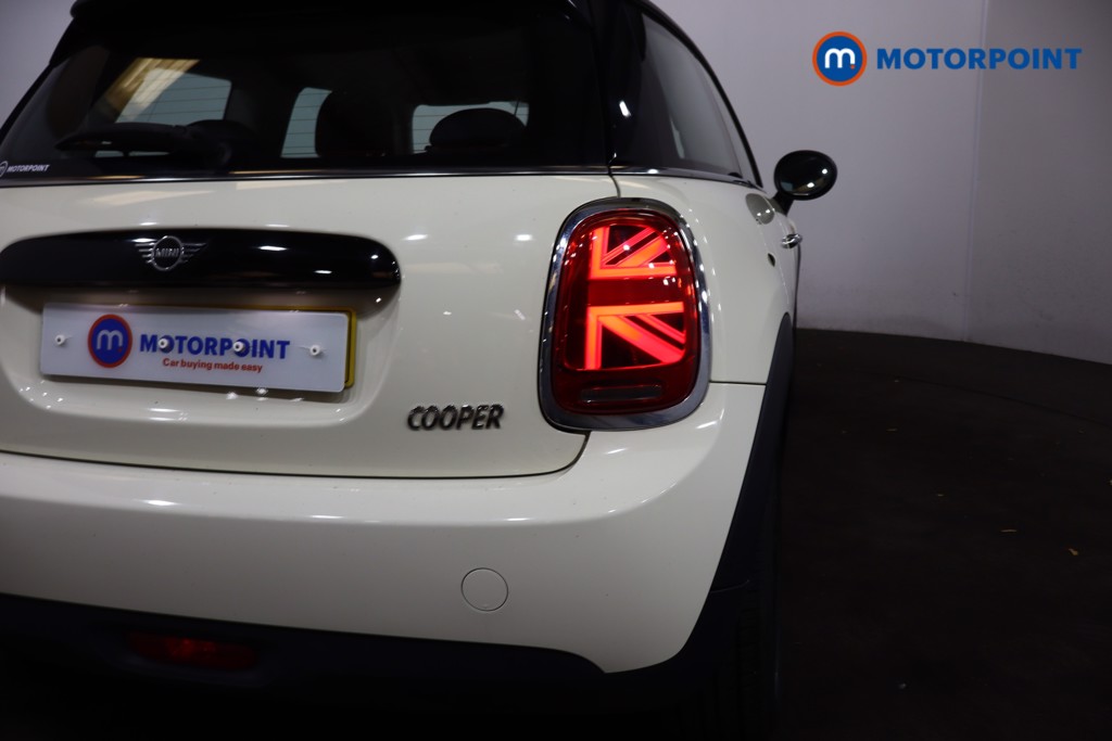 Mini Hatchback Cooper Classic Manual Petrol Hatchback - Stock Number (1583402) - 30th supplementary image