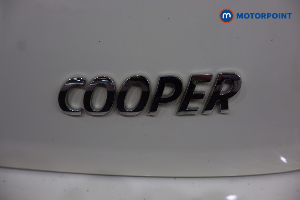 Mini Hatchback Cooper Classic Manual Petrol Hatchback - Stock Number (1583402) - 31st supplementary image