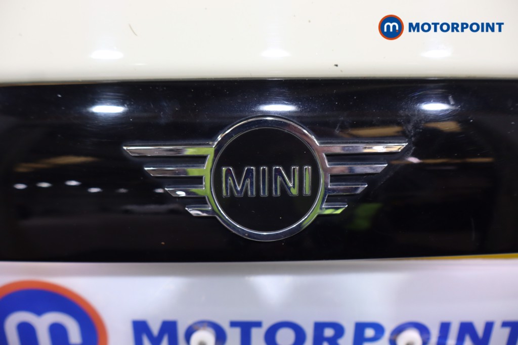 Mini Hatchback Cooper Classic Manual Petrol Hatchback - Stock Number (1583402) - 32nd supplementary image