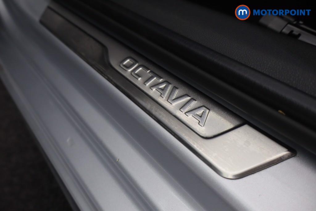 Skoda Octavia Se L Manual Petrol Hatchback - Stock Number (1584499) - 30th supplementary image