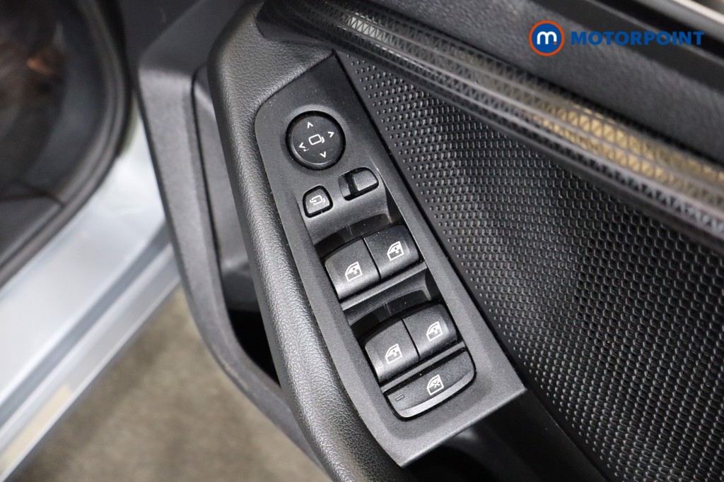 BMW 1 Series Sport Automatic Diesel Hatchback - Stock Number (1586400) - 18th supplementary image