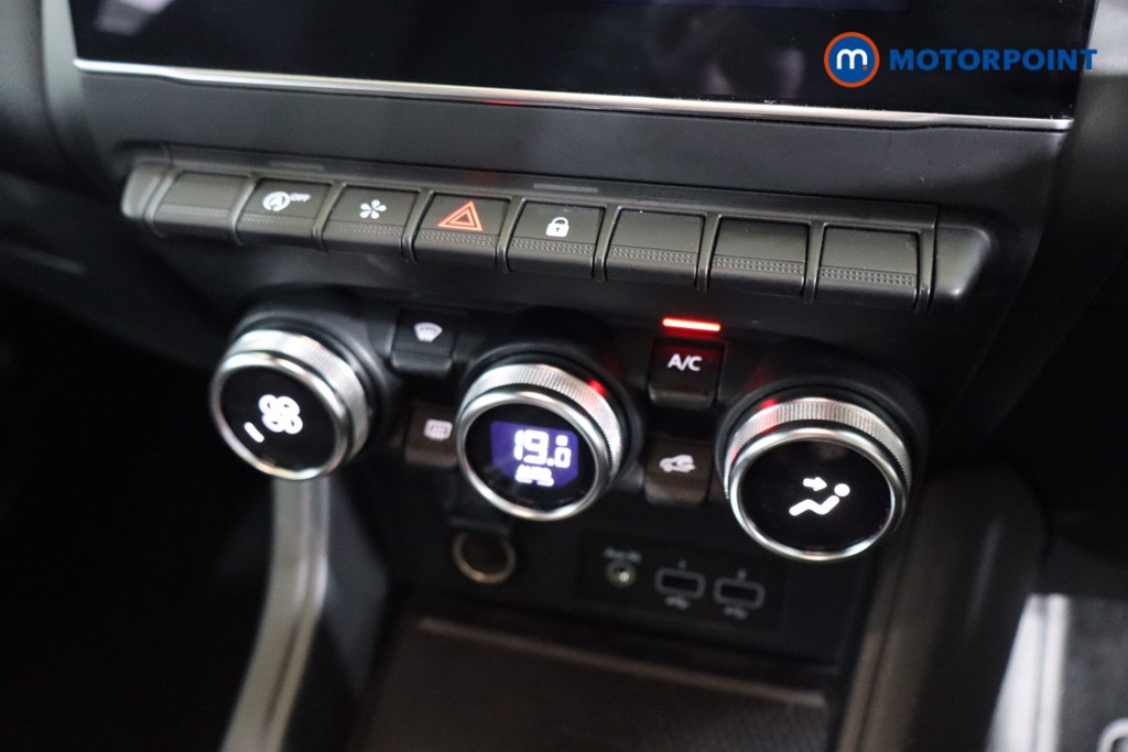Renault Captur Rive Gauche Manual Petrol SUV - Stock Number (1586677) - 11th supplementary image
