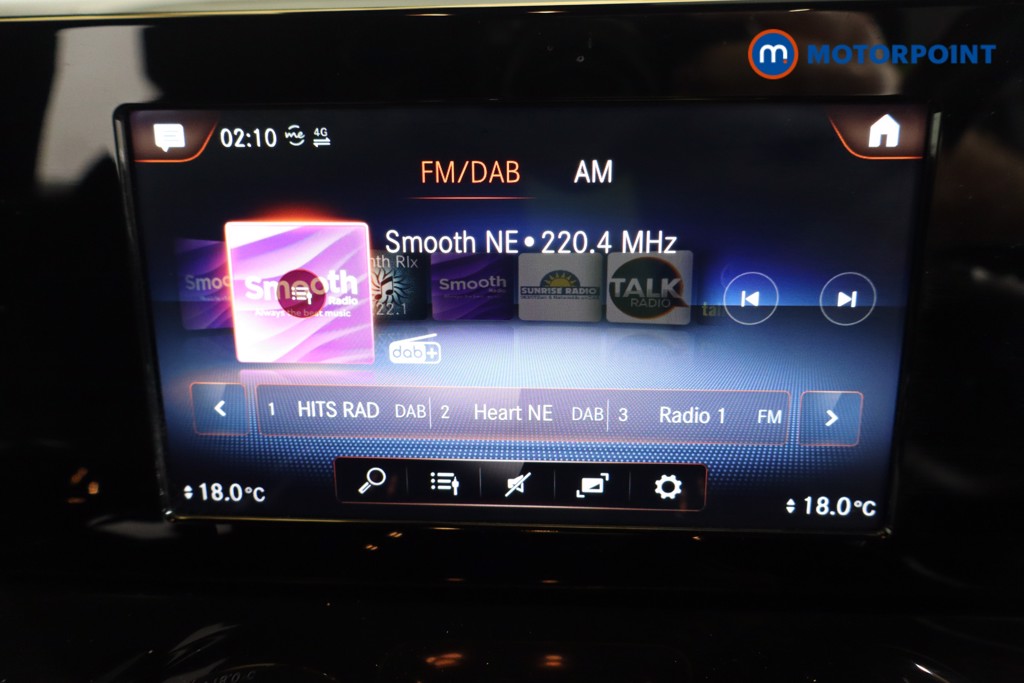 Mercedes-Benz GLB Amg Line Automatic Petrol SUV - Stock Number (1587172) - 8th supplementary image