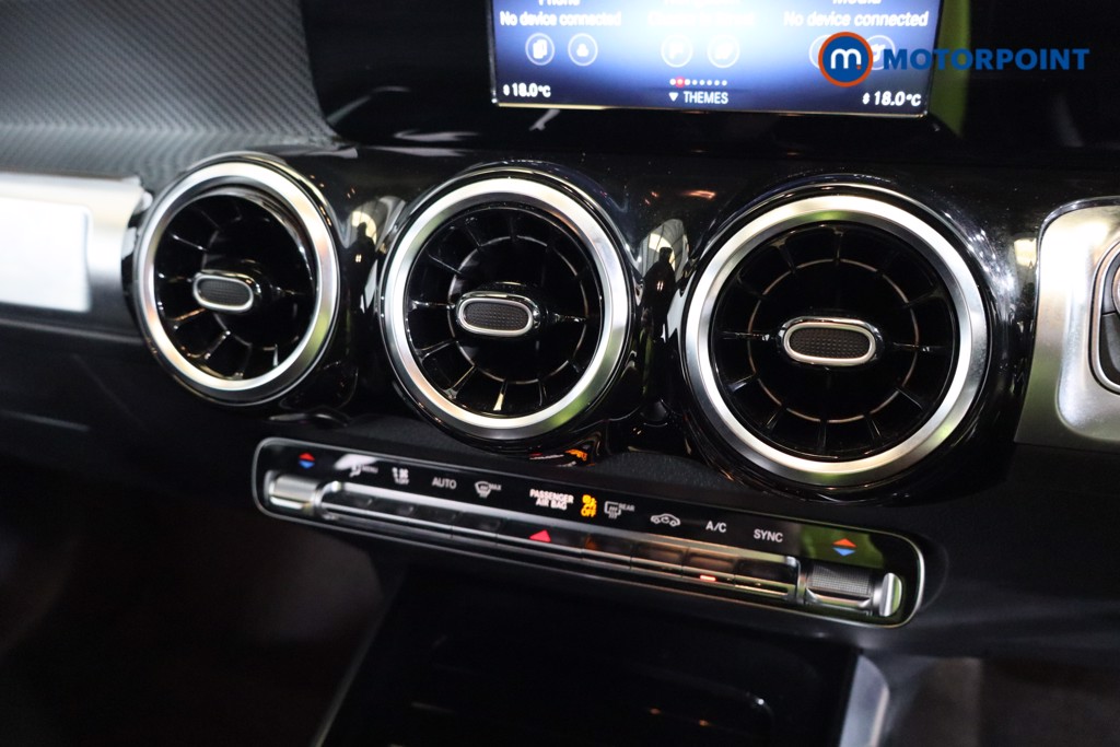 Mercedes-Benz GLB Amg Line Automatic Petrol SUV - Stock Number (1587172) - 11th supplementary image