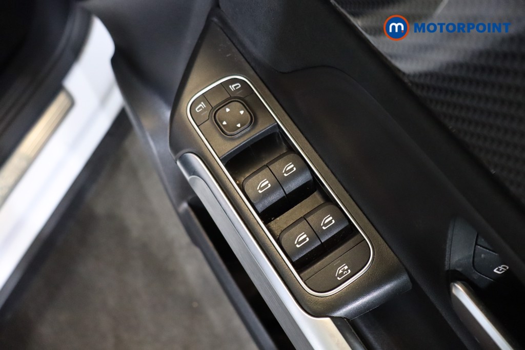 Mercedes-Benz GLB Amg Line Automatic Petrol SUV - Stock Number (1587172) - 18th supplementary image
