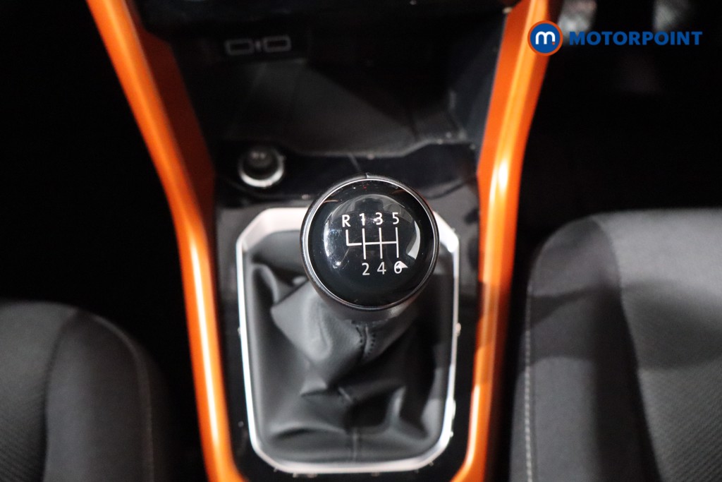 Volkswagen T-Roc Design Manual Petrol SUV - Stock Number (1587211) - 16th supplementary image