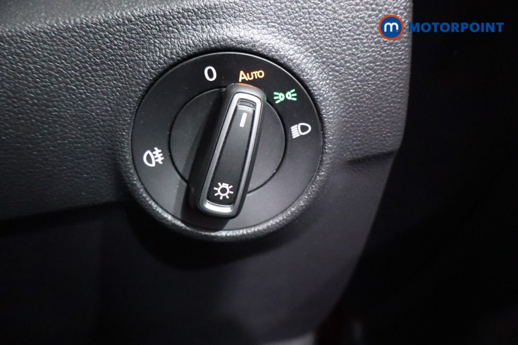 Volkswagen T-Roc Design Manual Petrol SUV - Stock Number (1587211) - 19th supplementary image
