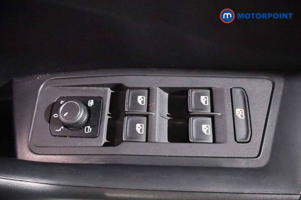 Volkswagen T-Roc Design Manual Petrol SUV - Stock Number (1587211) - 20th supplementary image