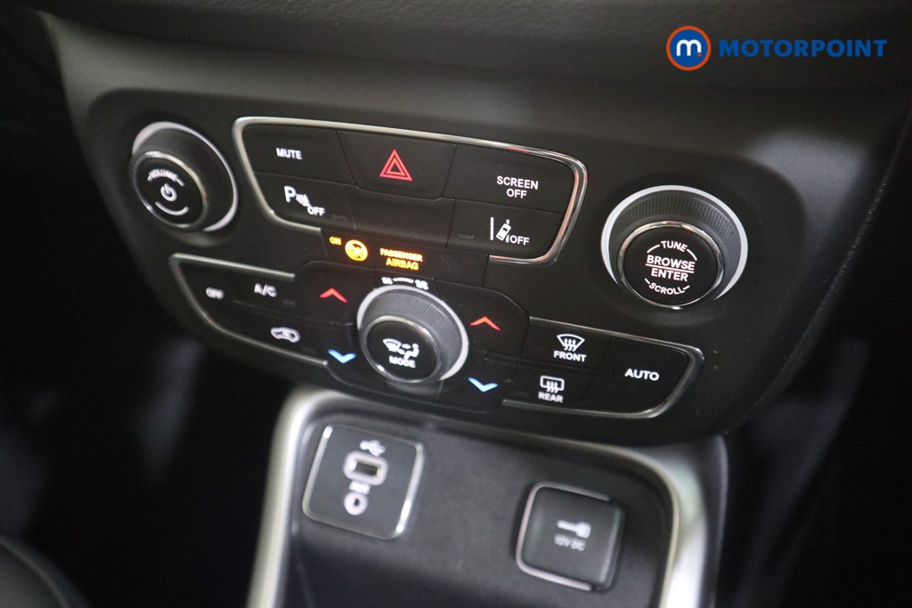 Jeep Compass Longitude Manual Petrol SUV - Stock Number (1539166) - 7th supplementary image