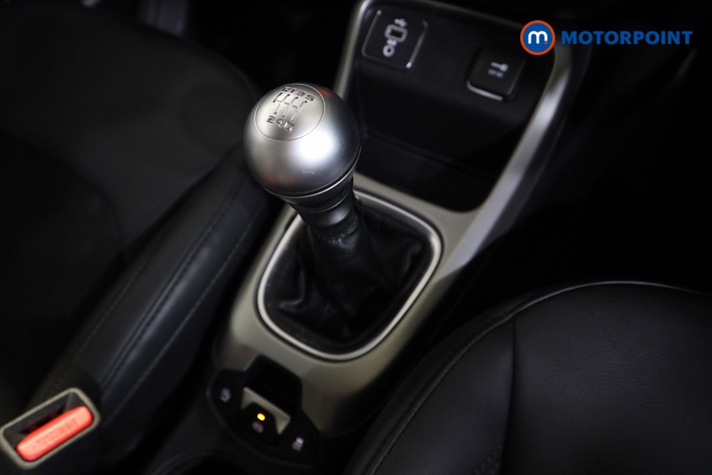 Jeep Compass Longitude Manual Petrol SUV - Stock Number (1539166) - 8th supplementary image