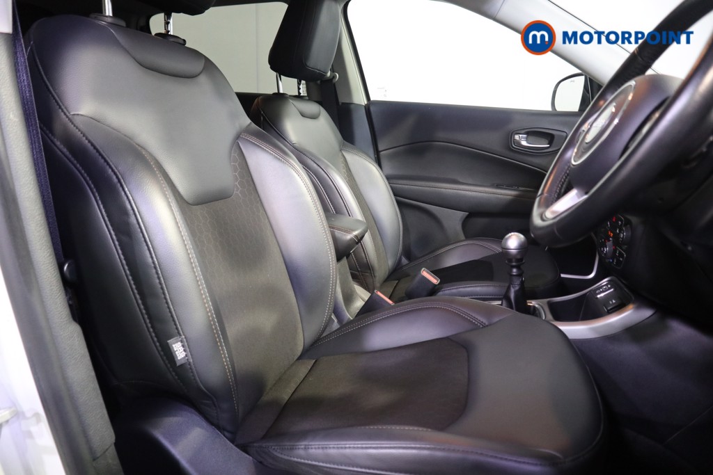 Jeep Compass Longitude Manual Petrol SUV - Stock Number (1539166) - 13th supplementary image