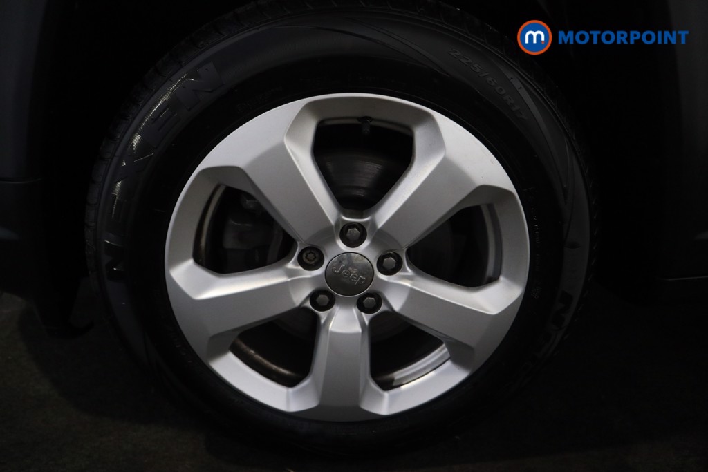 Jeep Compass Longitude Manual Petrol SUV - Stock Number (1539166) - 18th supplementary image