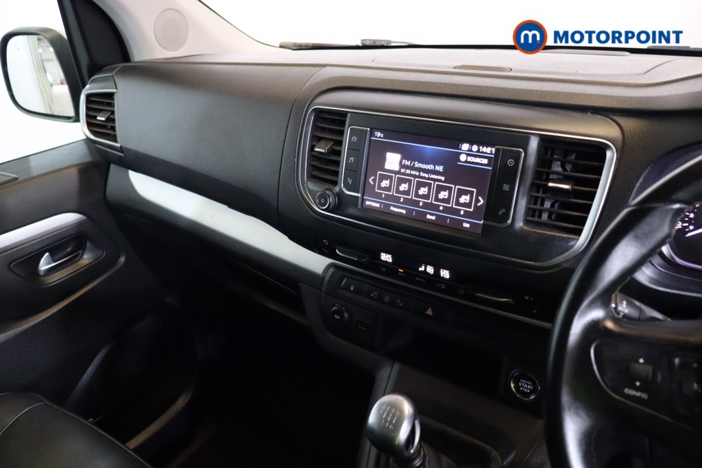 Peugeot Traveller Allure Manual Diesel People Carrier - Stock Number (1560650) - 4th supplementary image