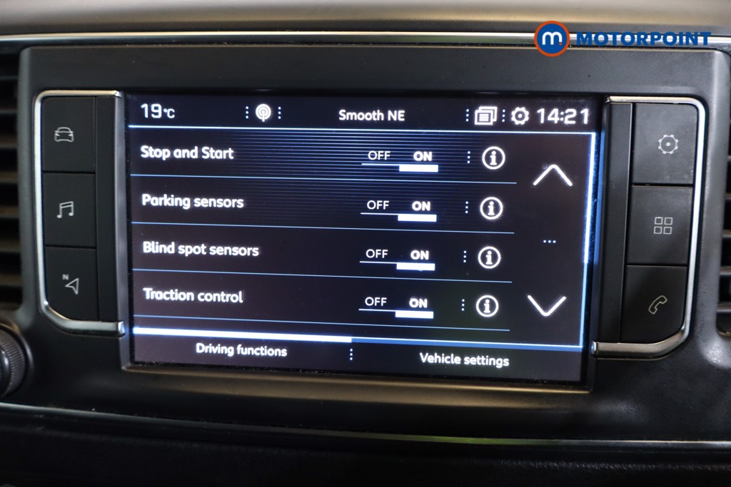 Peugeot Traveller Allure Manual Diesel People Carrier - Stock Number (1560650) - 6th supplementary image