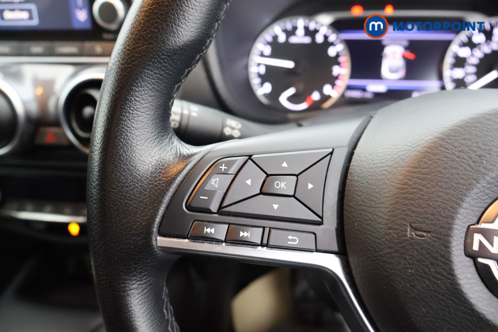 Nissan Juke N-Connecta Manual Petrol SUV - Stock Number (1566092) - 2nd supplementary image