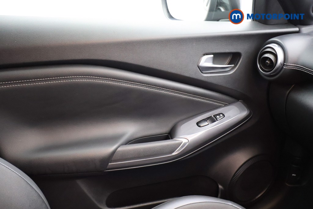 Nissan Juke N-Connecta Manual Petrol SUV - Stock Number (1566092) - 12th supplementary image