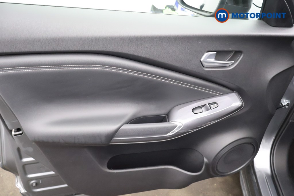 Nissan Juke N-Connecta Manual Petrol SUV - Stock Number (1566092) - 19th supplementary image