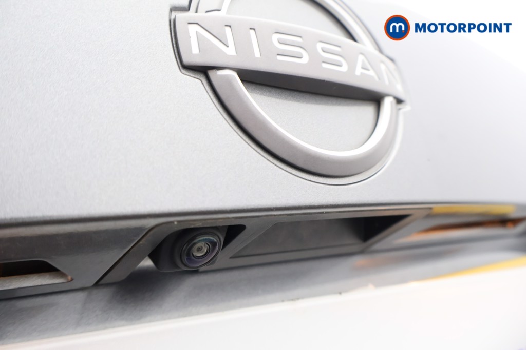 Nissan Juke N-Connecta Manual Petrol SUV - Stock Number (1566092) - 33rd supplementary image
