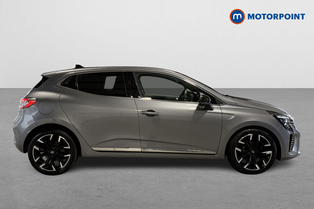 Renault Clio Techno Manual Petrol Hatchback - Stock Number (1570196) - Drivers side