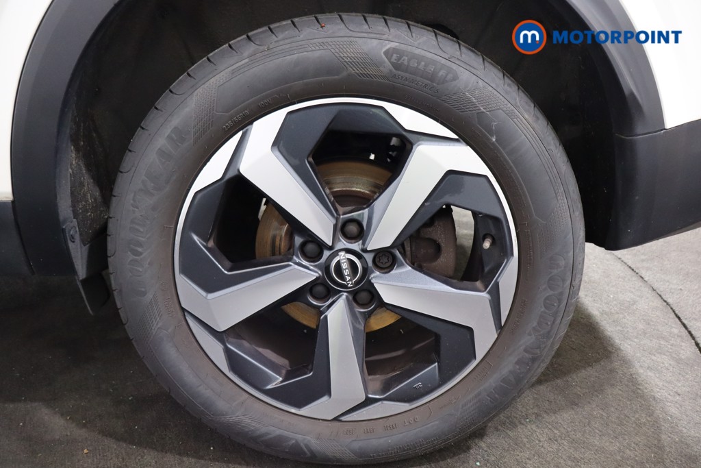 Nissan Qashqai N-Connecta Automatic Petrol SUV - Stock Number (1570578) - 28th supplementary image