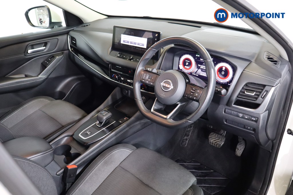 Nissan Qashqai N-Connecta Automatic Petrol SUV - Stock Number (1570578) - 1st supplementary image