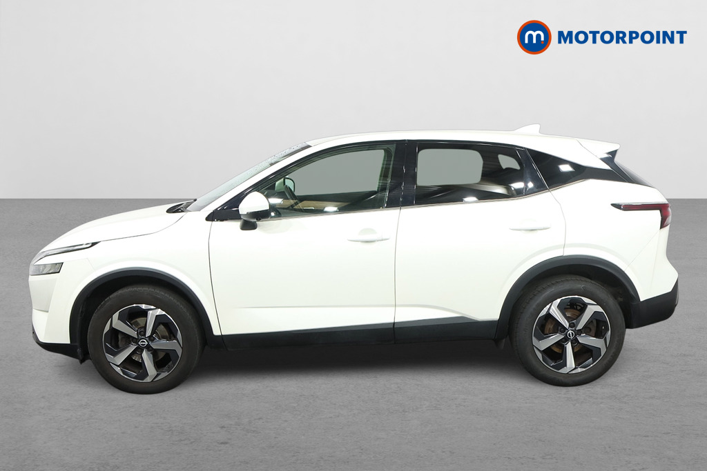 Nissan Qashqai N-Connecta Automatic Petrol SUV - Stock Number (1570578) - Passenger side
