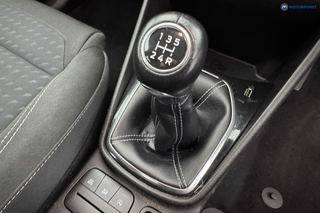 Ford Fiesta Zetec Manual Petrol Hatchback - Stock Number (1572217) - 13th supplementary image