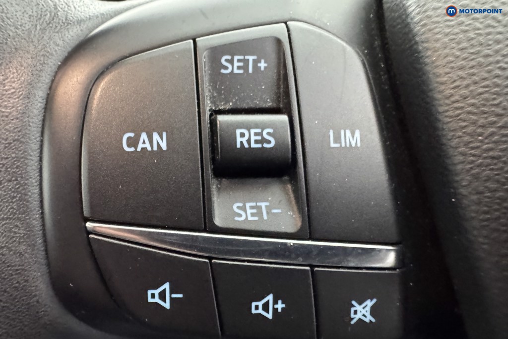Ford Fiesta Zetec Manual Petrol Hatchback - Stock Number (1572217) - 17th supplementary image