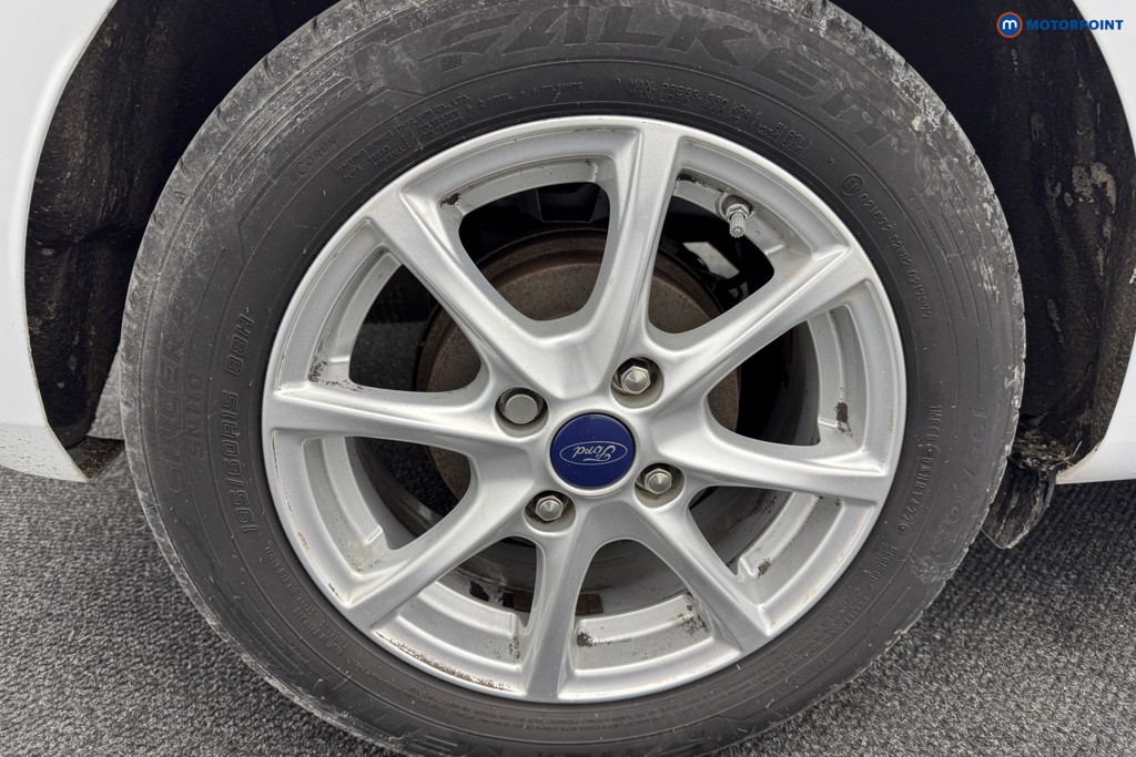 Ford Fiesta Zetec Manual Petrol Hatchback - Stock Number (1572217) - 32nd supplementary image