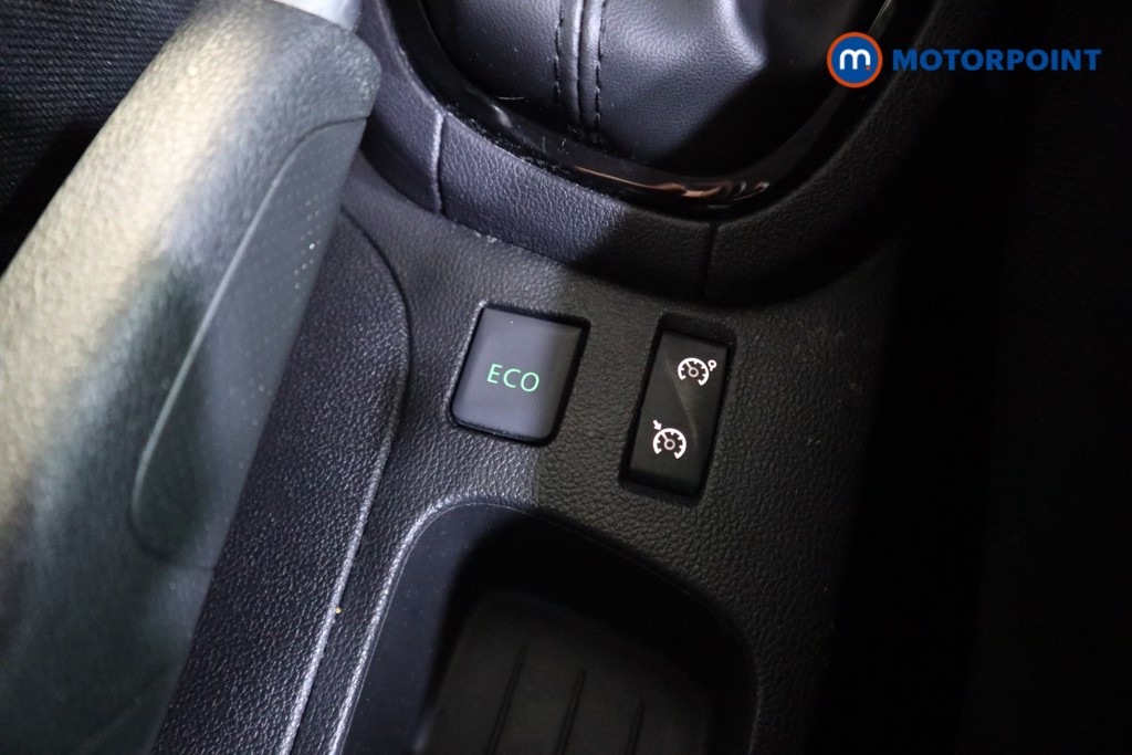 Renault Clio Urban Nav Manual Petrol Hatchback - Stock Number (1573486) - 9th supplementary image