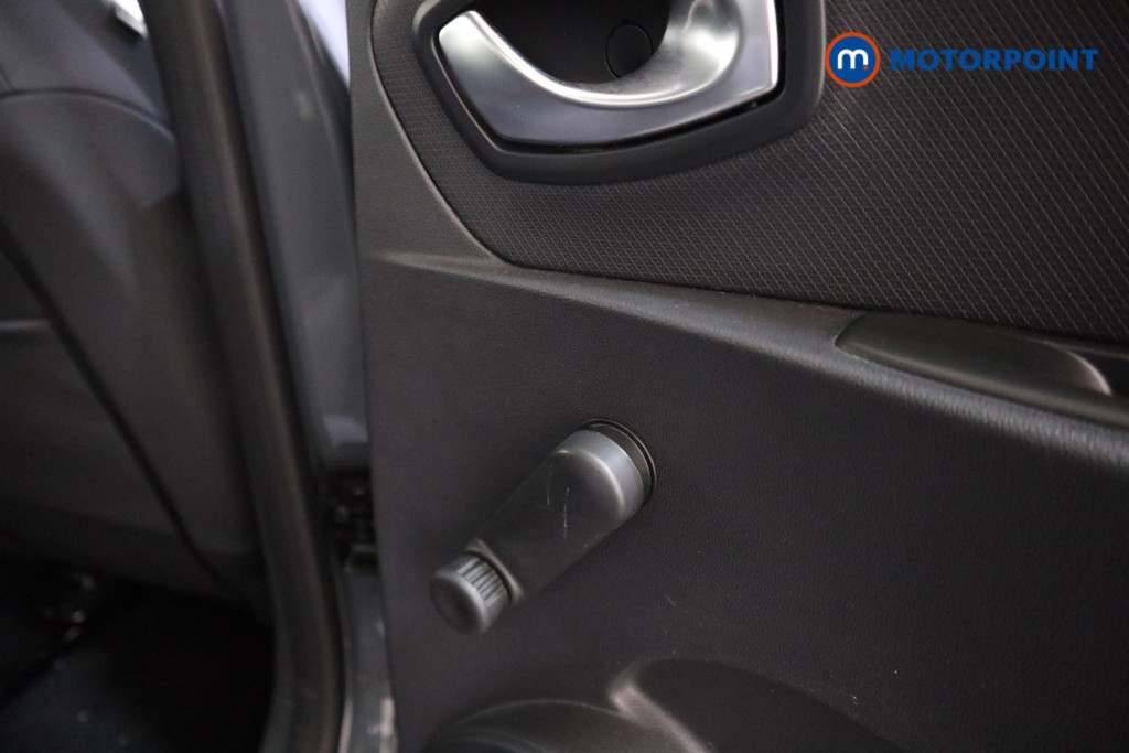 Renault Clio Urban Nav Manual Petrol Hatchback - Stock Number (1573486) - 14th supplementary image