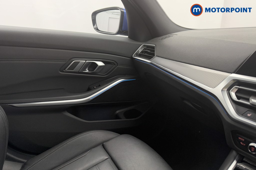 BMW 3 Series M Sport Automatic Petrol Plug-In Hybrid Estate - Stock Number (1573768) - 17th supplementary image